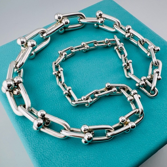 Tiffany Graduated Hardware Link Necklace - Picture 2 of 8